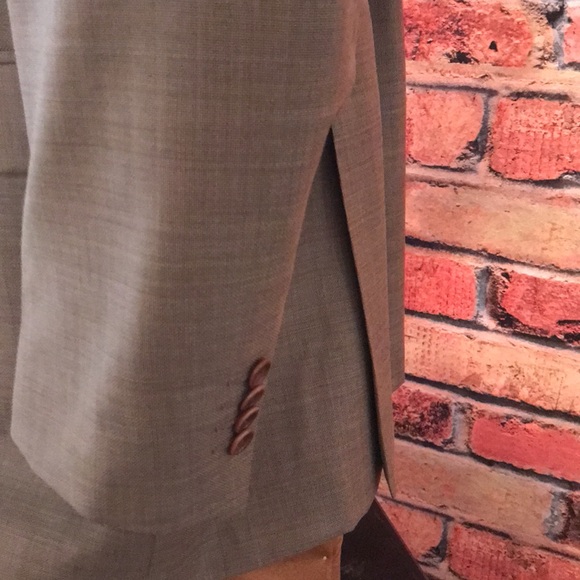 Michael Kors Italian Suit - Picture 15 of 17